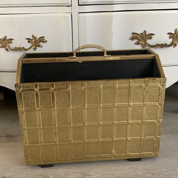 Magnificent Vintage Metal & Wood Magazine Rack Gold Brass MCM textured w handle - Picture 11 of 11
